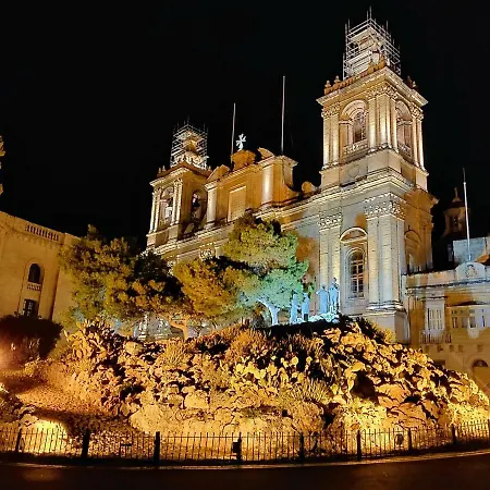 Seafront In The Heart Of *
